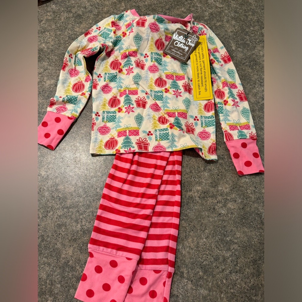 NWT Matilda Jane size 4 Pajamas